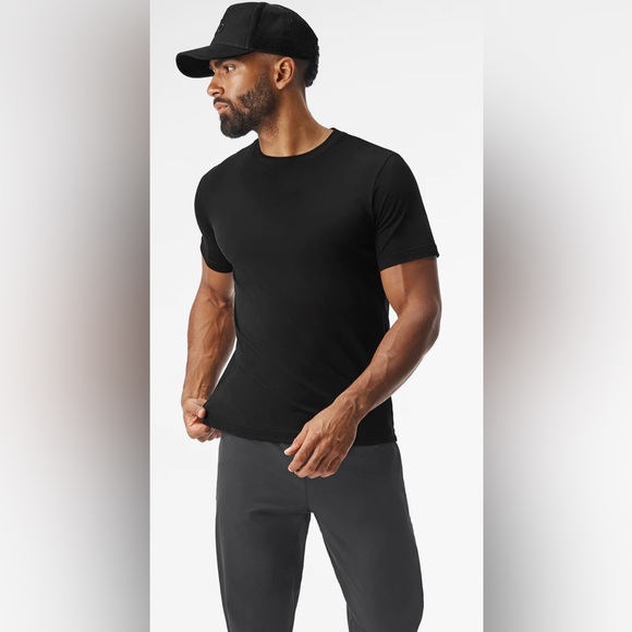 NWT Alo Yoga Conquer Reform Crewneck Short Sleeves in Black Size S - Picture 5 of 12